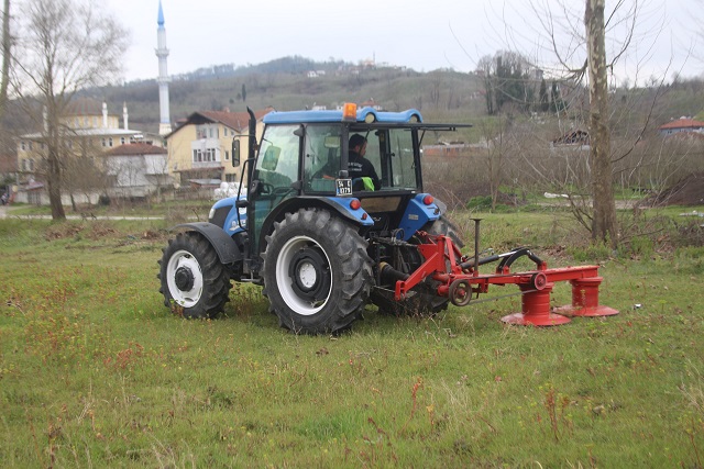 ERENLER’DE BAYRAM TEMİZLİĞİ