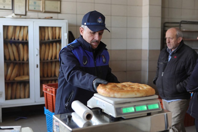 Arifiye Zabıtasından Fırınlara Pide Denetimi