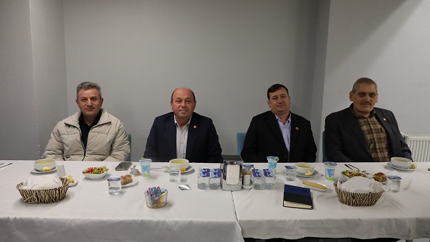 Ferizli Belediyesi Mart Ayı Muhtarlar Toplantısı İftar Programıyla Birleştirildi