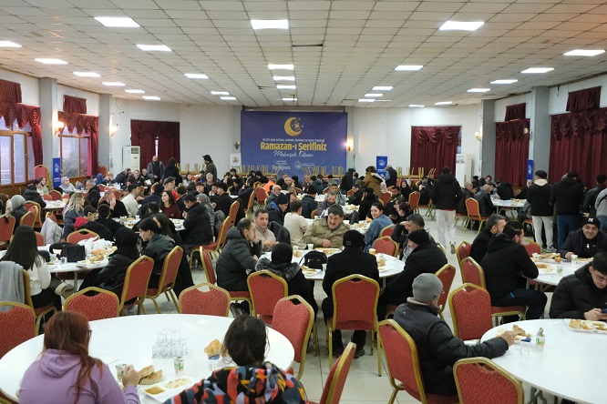 Sapanca Belediyesi’nden Her Gün Yüzlerce Kişiye İftar