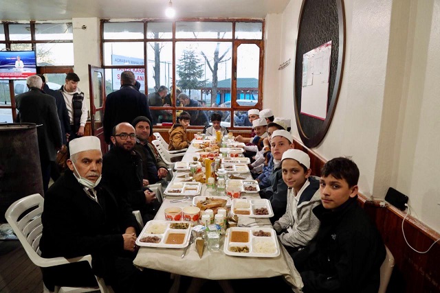 Başkan Tever, Ramazan’da Kardeşlik ve Gönül Sofralarına Konuk Olacak!