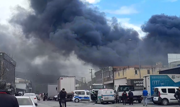 Büyükşehir Belediyesi, Serdivan ASEM Mobilyacılar Çarşısı’nda yaşanan yangın olayıyla ilgili açıklama yayımladı.