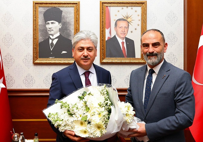 Başkan Hakan Yazıcı’dan Vali Rahmi Doğan’a Ziyaret: “Sakarya’nın Geleceği İçin El Ele Veriyoruz”