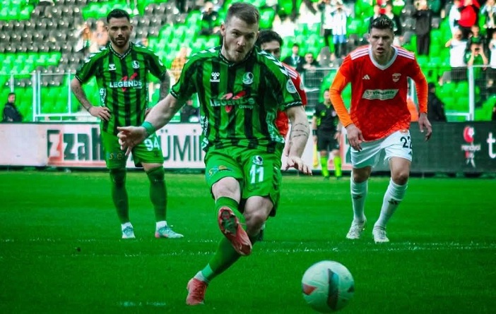 Sakaryaspor  Adanaspor Karşısında  Zorlandı  2-1