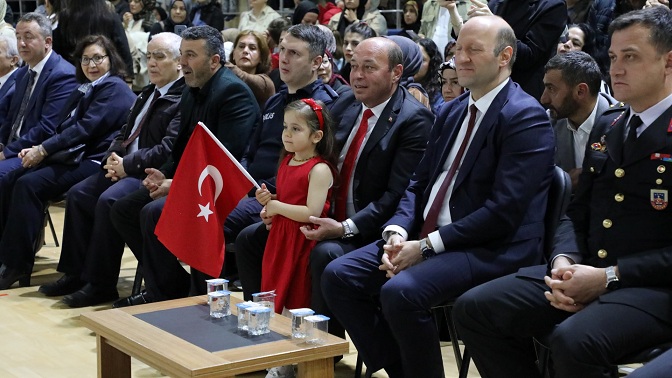 Ferizli’de 23 Nisan Coşkusu Büyük Bir Gururla Kutlandı