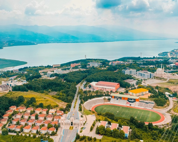 Sakarya Üniversitesinde İş ve Aile Dinamikleri İncelendi