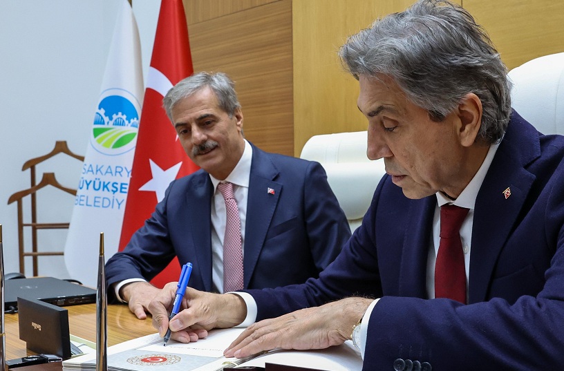 “Belediyecilikte Türkiye’ye örnek projeleri hayata geçirmenin gayretiyle çalışıyoruz”