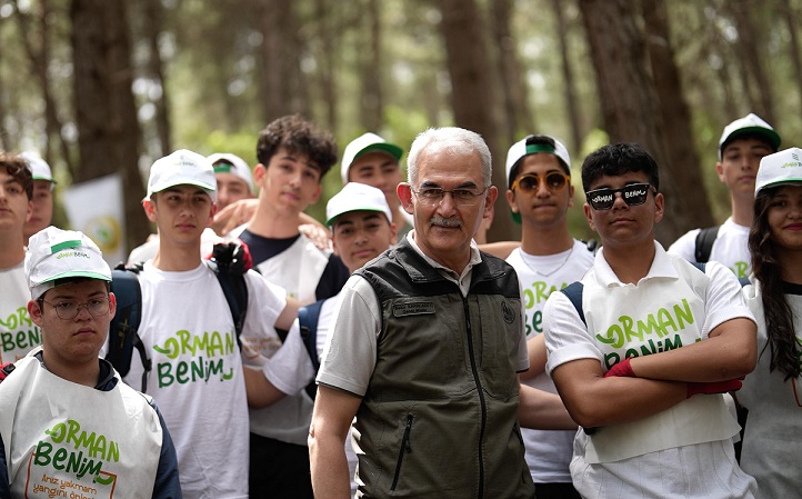 YANGINLARA KARŞI 100 BİN KİŞİ ORMANLARI TEMİZLEDİ