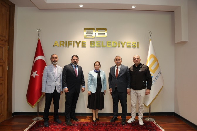 Aile ve Sosyal Hizmetler Bakan Yardımcısı Dr. Sevim Sayım Madak, Arifiye Belediyesi’ni ziyaret etti