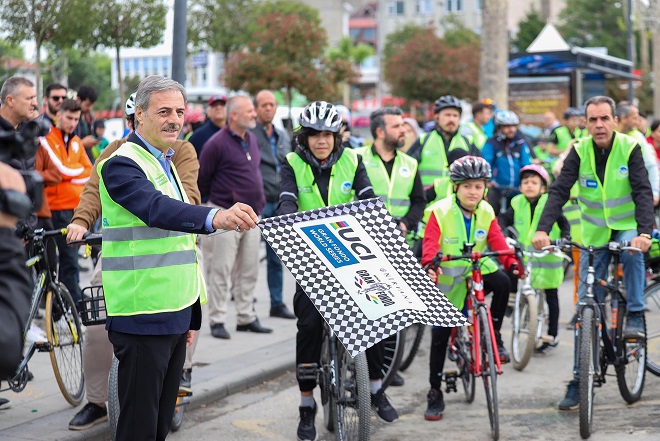 Pedallar daha güvenli bir trafik için dönecek: Çekilişle bisiklet hediye edilecek