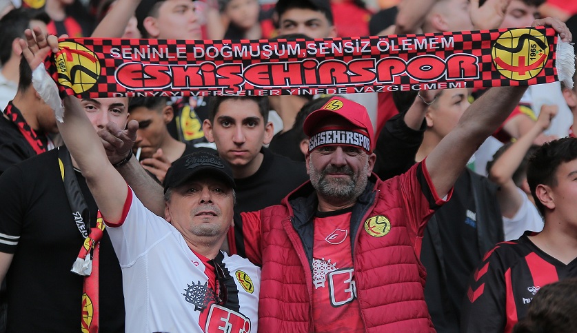 Şampiyonların Gecesi ile Stadyumda Bayram Havası Yaşandı