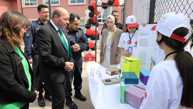 Ferizli’de Bilim Fuarı Coşkusu: Genç Mucitler Projelerini Sergiledi