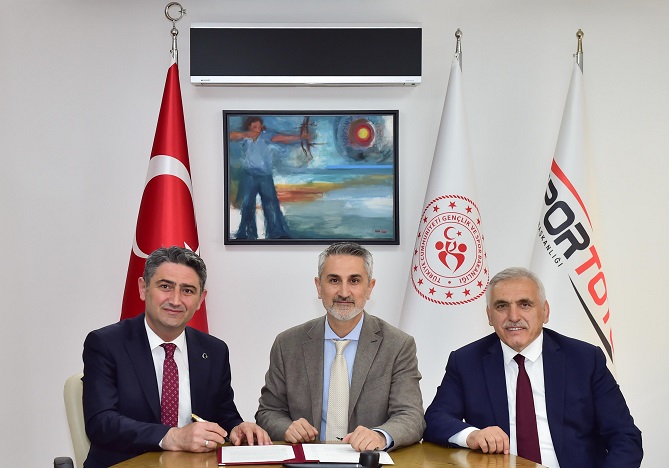 Sakarya’ya Yeni Spor Yatırımları: Gençlik ve Spor Bakanlığı Protokolü İmzalandı