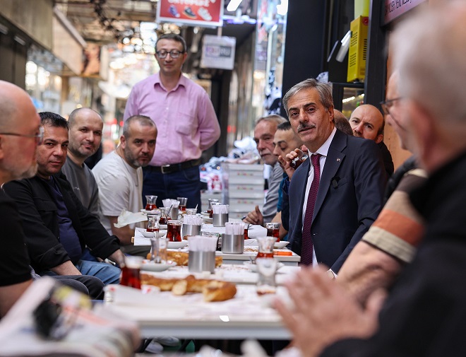 Başkan Yusuf Alemdar, Uzunçarşı’da kunduracı esnafıyla buluştu