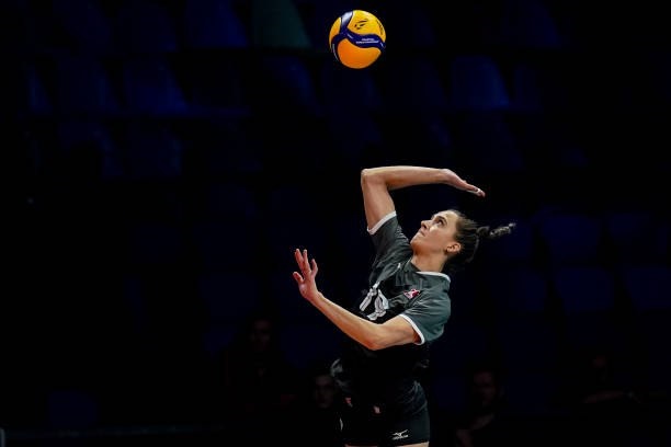 Eczacıbaşı Dynavit’ten Orta Oyuncu Hamlesi: Emily Maglio