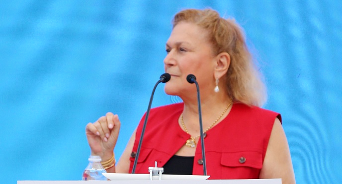 Unutmayın, geleceği inşa ederken; teknolojiyi geliştirmek kadar ona vicdan ve ruh katmak da sizlerin görevi olacak