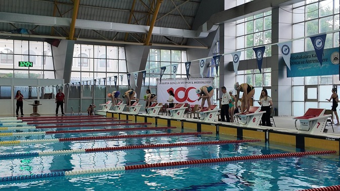 Sapanca’nın Genç Yüzücüleri Türkiye Arenasında Parladı