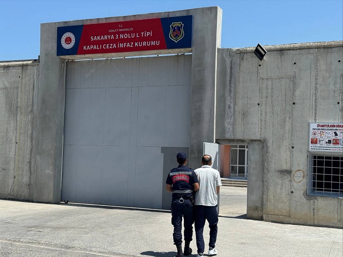 Serdivan’da Kapalı Ortamda Kenevir Operasyonu: 2 Gözaltı