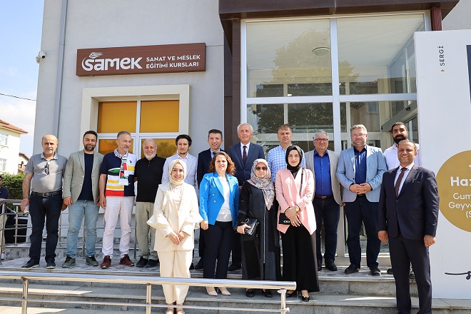 SAMEK kursiyerlerinden Geyve’de sanat şöleni