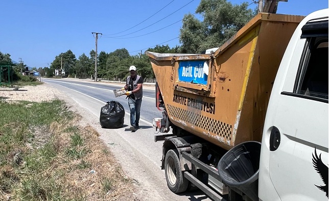 Arifiye Belediyesi Gölbaşı Yolunda Mıntıka Temizliği Gerçekleştiriliyor