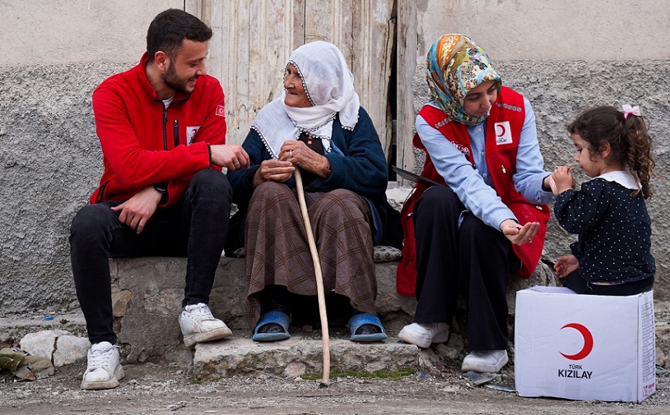 TÜRK KIZILAY 157. KURULUŞ YIL DÖNÜMÜNÜ KUTLUYOR