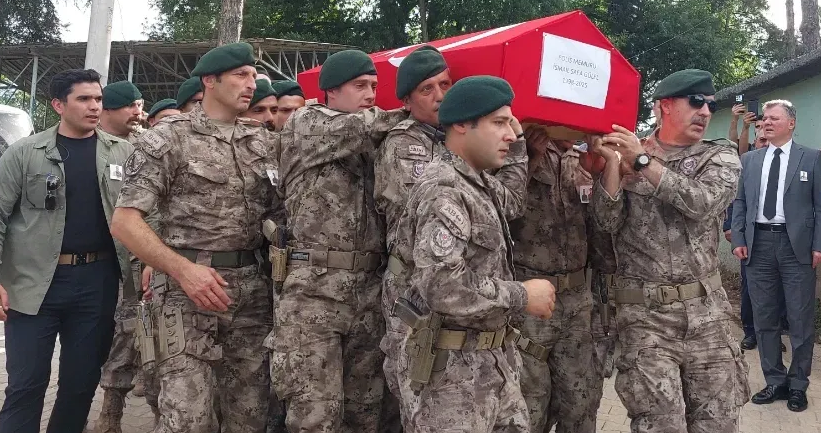 Şehit polis İsmail Safa Gülel törenle toprağa verildi