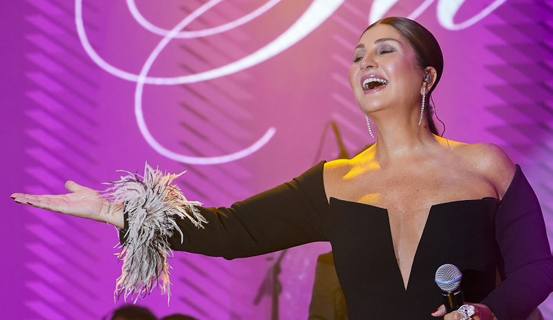 Ünlü sanatçı Sibel Can, Kurban Bayramı’nın ikinci günü Kıbrıs ‘ta  dinleyicileriyle buluştu