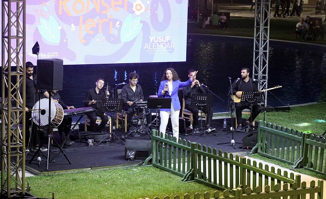 Büyükşehir’in yaz konserleri Millet Bahçesi’nde festival havasına dönüştü