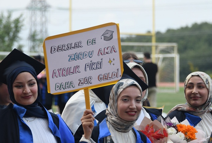 Eğitim Fakültesi, Öğretmenlerini Uğurladı