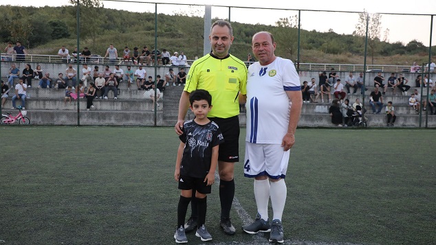 FERİZLİ’DE 15 TEMMUZ FUTBOL TURNUVASI NEFES KESİYOR