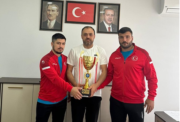 Büyükşehir’in güreşçileri Olimpiyat Oyunları’na katılacak