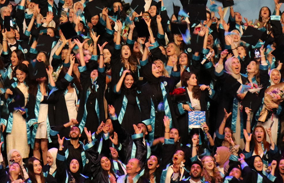 Üsküdar Üniversitesi 2024-2025 Akademik Yılı 12. dönem mezuniyet töreni yapıldı