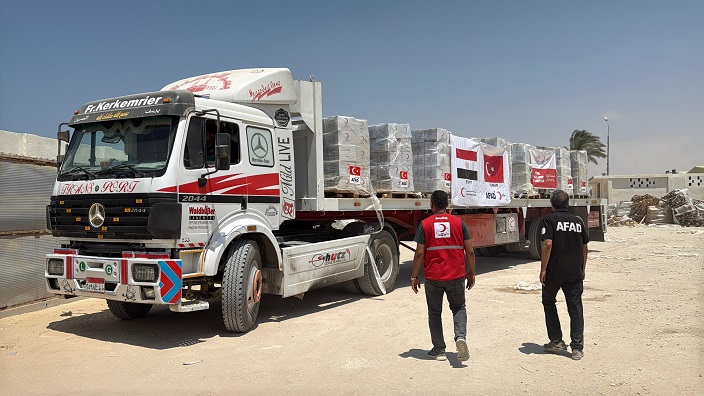 GAZZE’YE 165 TIRLIK UMUT, TÜRK KIZILAY’DAN 3000 TON GIDA YARDIMI