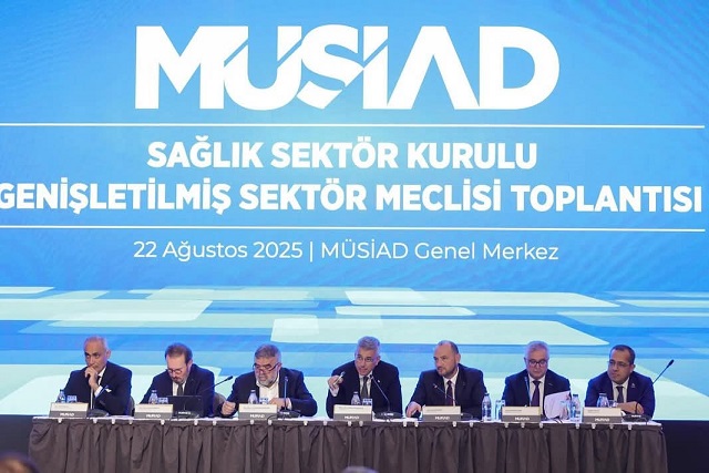 Sakarya, MÜSİAD’ın sağlık zirvesinde güçlü temsilini gösterdi