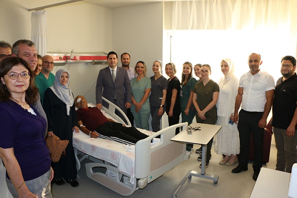 Yenikent’te ilk “Vitrektomi” ameliyatı başarıyla gerçekleştirildi