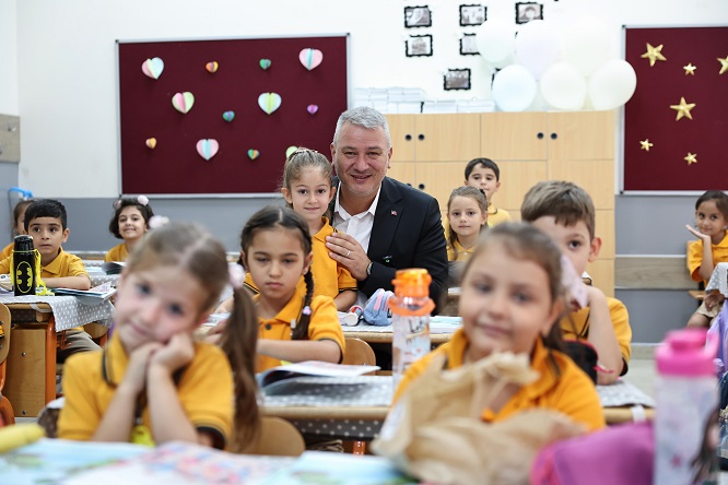Başkan Osman Çelik Öğrencilerin Heyecanına Ortak Oldu