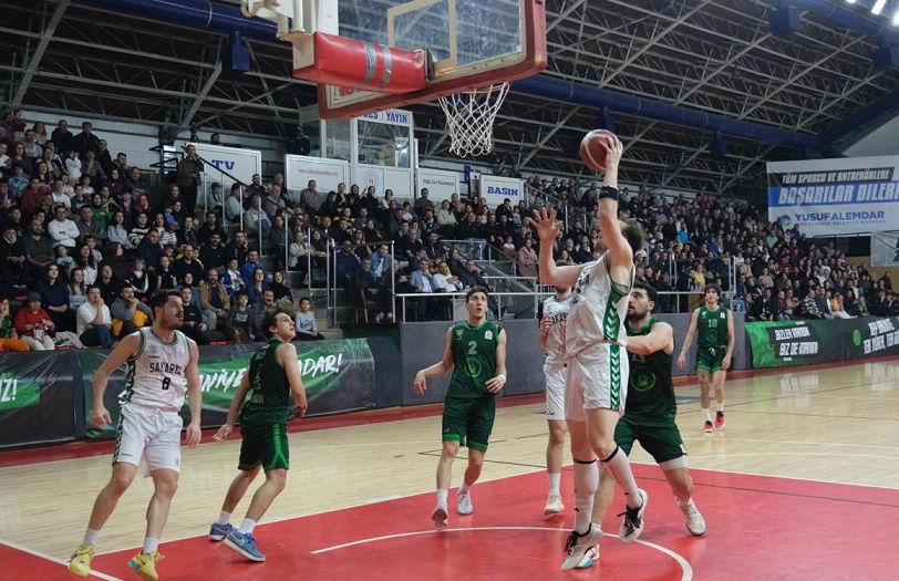 Büyükşehir Basketbol taraftarı önünde 7’de 7 yaptı: 90-76