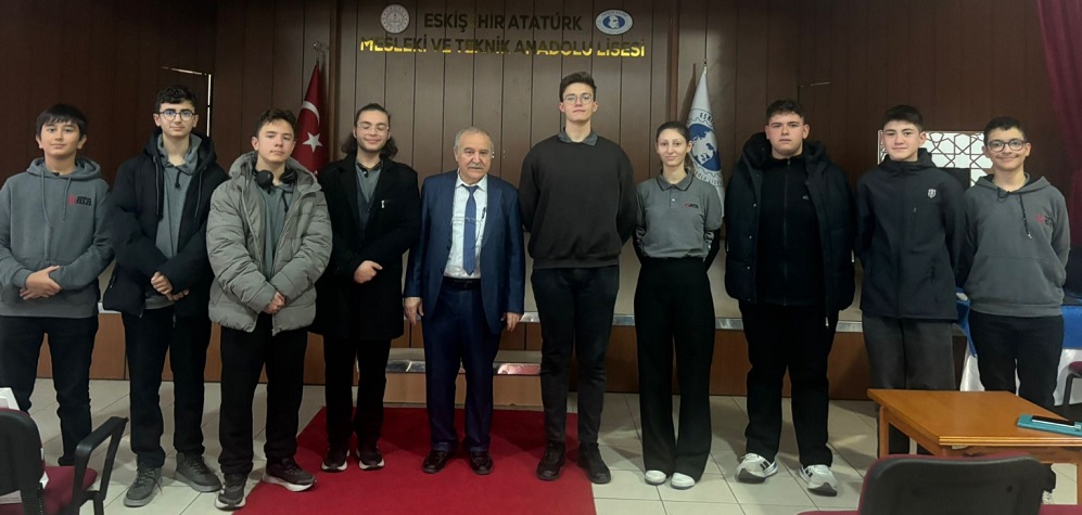 Prof.Dr. Hilmi Özden, “Yunusa Yolculuk Projesi” kapsamında, öğrencilerle ve eğitimcilerle buluştu.