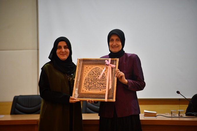 Ünlü balerin Brodbeck, sanat hayatından manevi yaşama uzanan yolculuğunu SAU’de anlattı