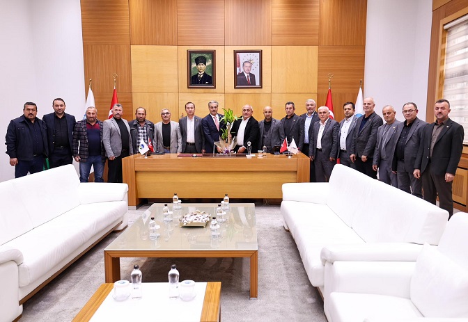 Büyükşehir Belediye Başkanı Yusuf Alemdar, AK Parti Kaynarca İlçe Teşkilatı, meclis üyeleri ve mahalle muhtarlarını ağırladı