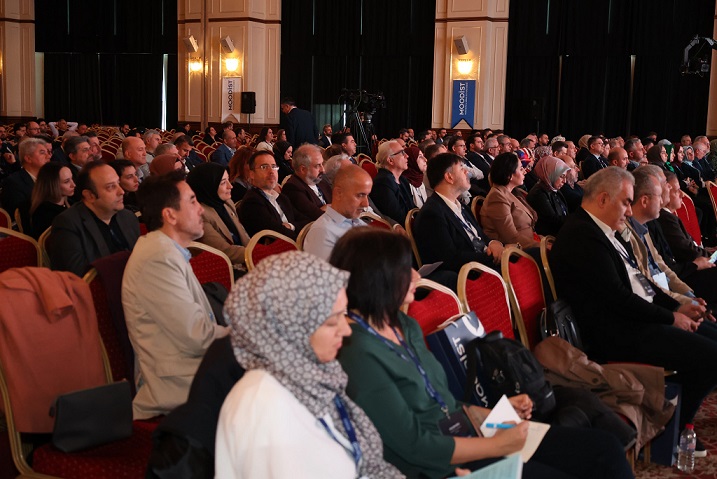 ÇALIŞANLARIN RUH SAĞLIĞI ALARM VERİYOR: UZMANLARDAN ŞİRKETLERE KRİTİK UYARI