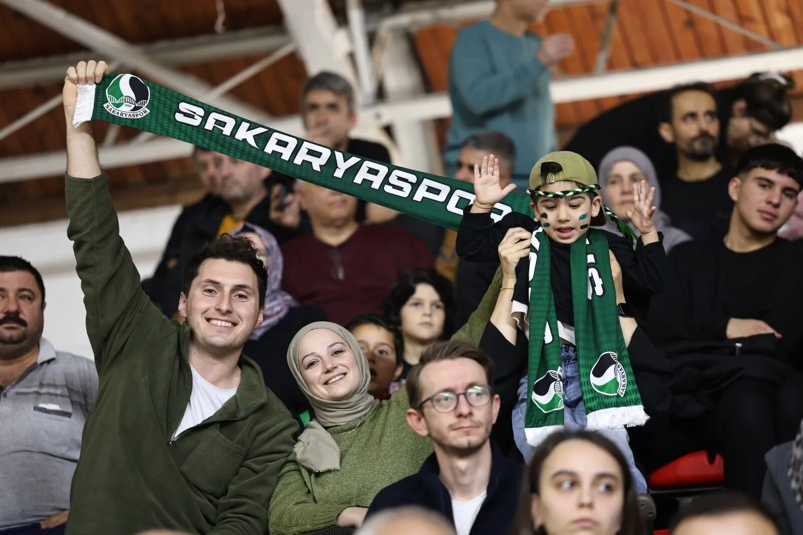 Sakarya Büyükşehir Belediyesi Basketbol Takımı ABB EGO Spor’u 94-84 mağlup ederek galibiyet serisini 12 maça çıkardı.