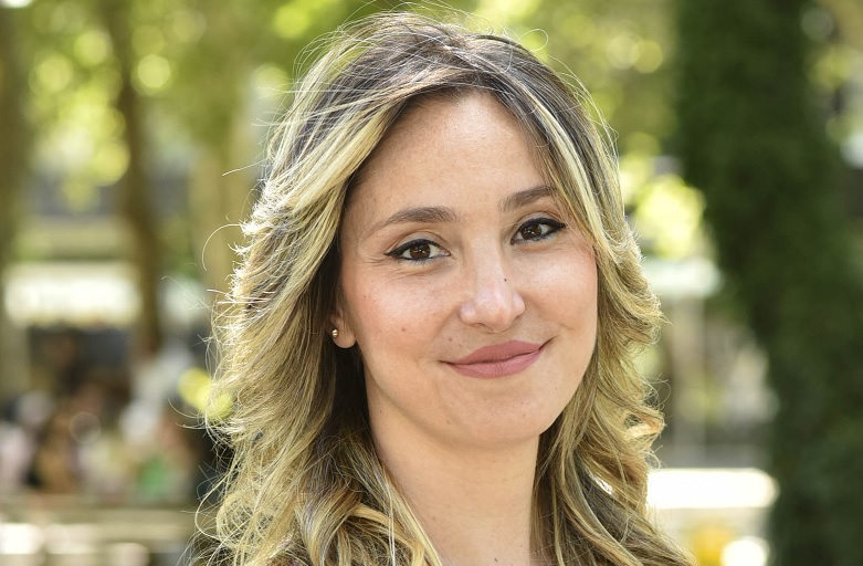 2026 modası daha renkli, daha feminen, daha katmanlı