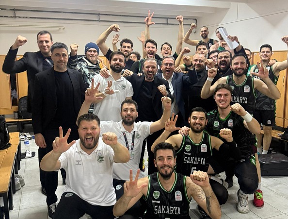 Namağlup Büyükşehir İzmir’den de galip döndü: 13’te 13