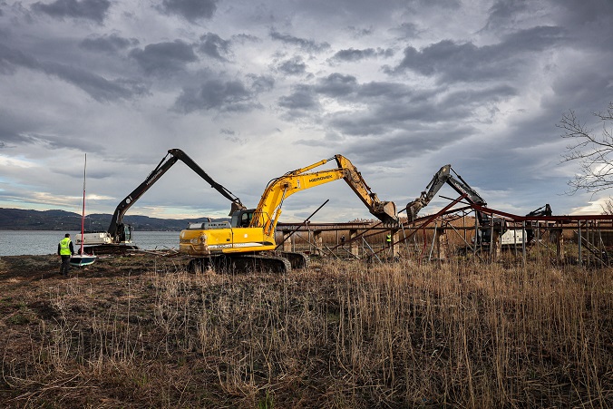 6 kilometrelik hatta kaçak iskele ve yapılar kaldırıldı