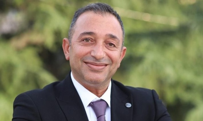 Mehmet Demir’den Hendek pazarcı esnafı için çağrı