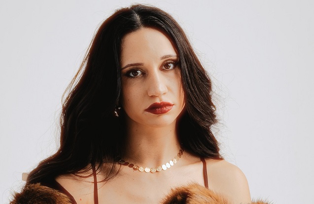 MELİS KARADUMAN’DAN YENİ TEKLİ: “BARIŞTIM YALNIZLIKLA” YAYINDA!