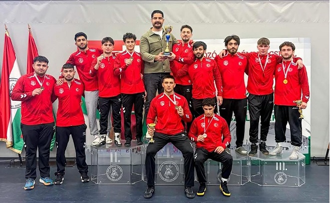 Büyükşehir’in milli sporcularından Macaristan’da çifte madalya