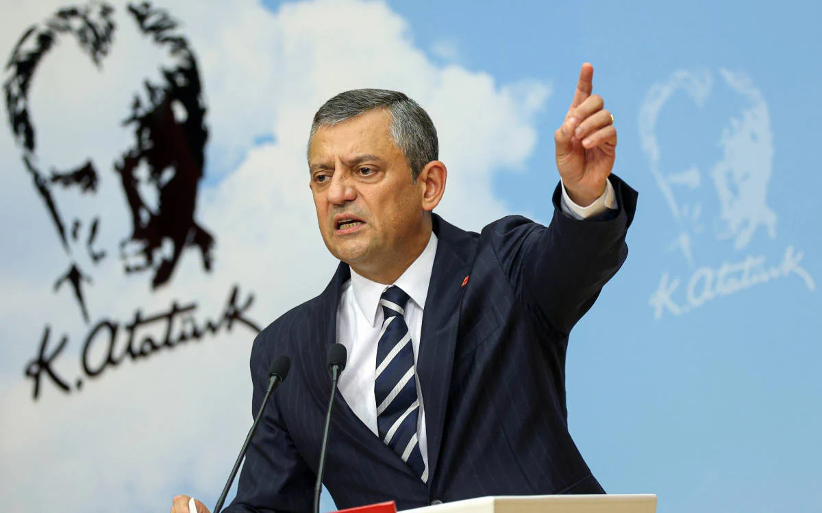 CHP Genel Başkanı Özgür Özel 26 Nisan Pazar günü saat 16.30’da Sakarya Demokrasi (Kent) Meydanı’nda