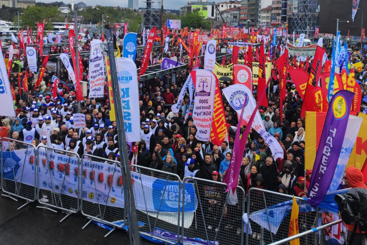 İşçiler 1 Mayıs’ta yurt genelinde alanlarda olacak